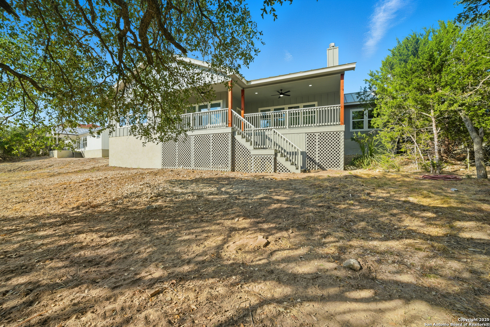 207 Deer Oaks Drive Lakehills TX 78063