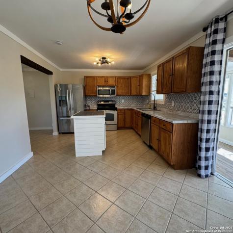 10353-B Fm 539 Sutherland Springs TX 78161