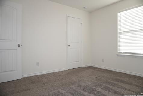 4809 Park Glen Marion TX 78124