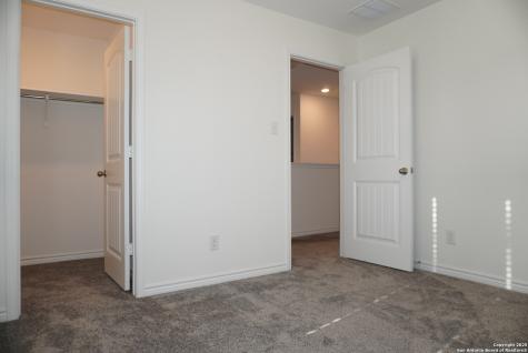 4809 Park Glen Marion TX 78124