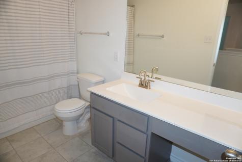 4809 Park Glen Marion TX 78124