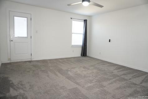 4809 Park Glen Marion TX 78124