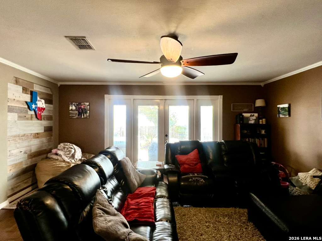 16406 Clydesdale Selma TX 78154