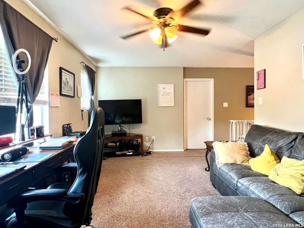 16406 Clydesdale Selma TX 78154