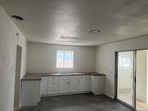 709 S Chupaderas San Antonio TX 78207