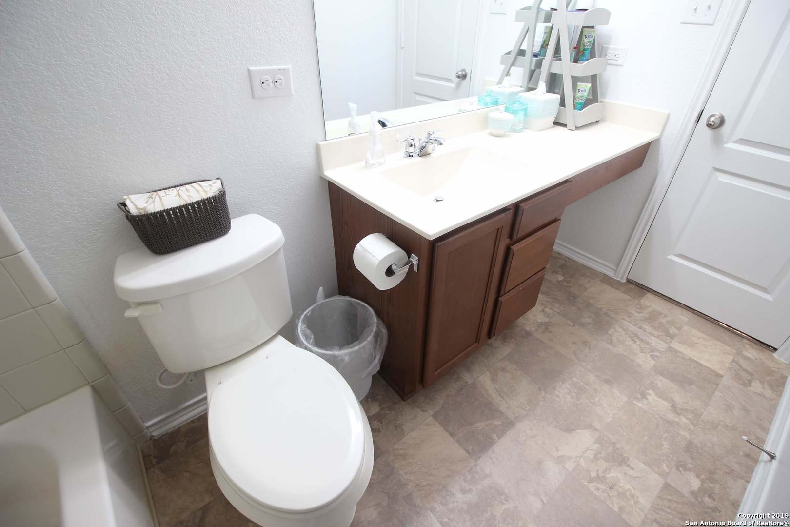 1407 Blue Jay Court San Antonio TX 78245