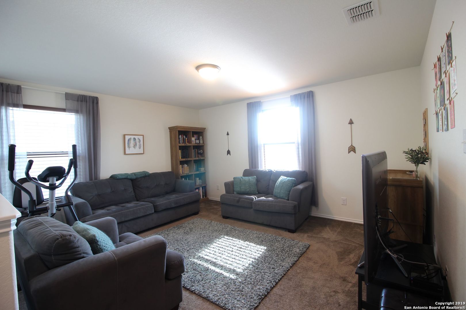 1407 Blue Jay Court San Antonio TX 78245