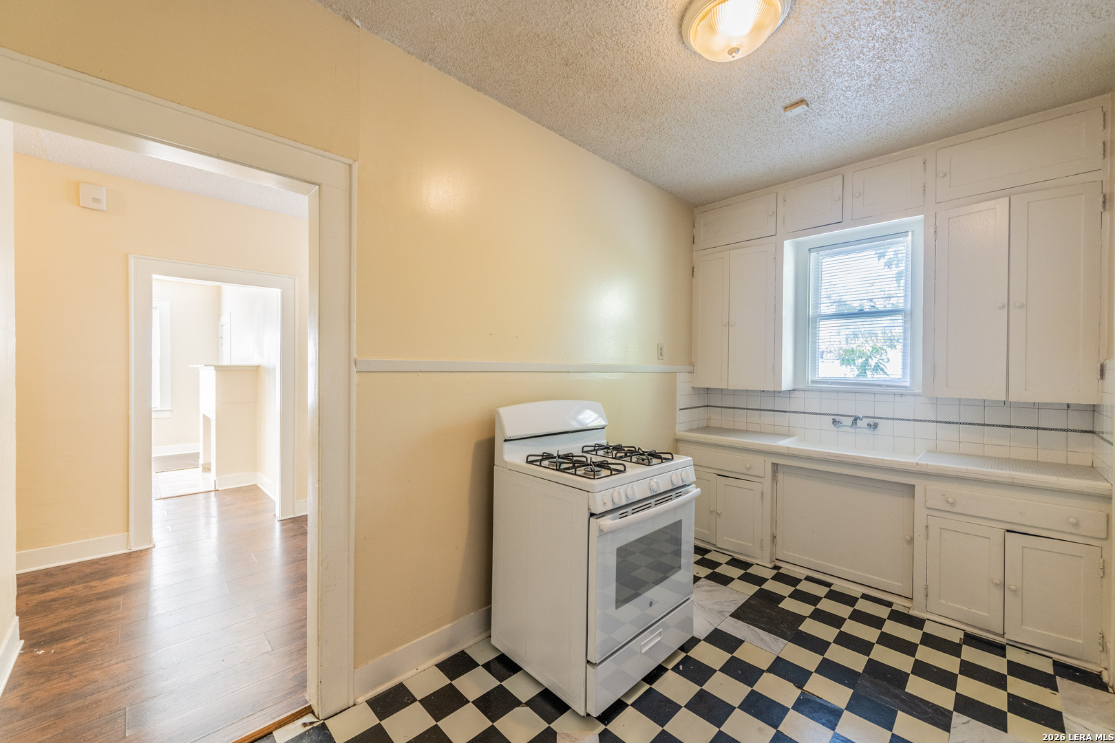 327 Eleanor San Antonio TX 78209