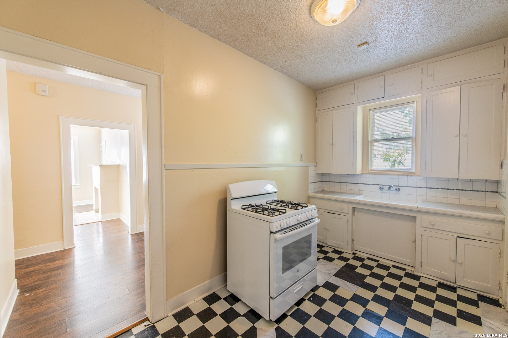 327 Eleanor San Antonio TX 78209
