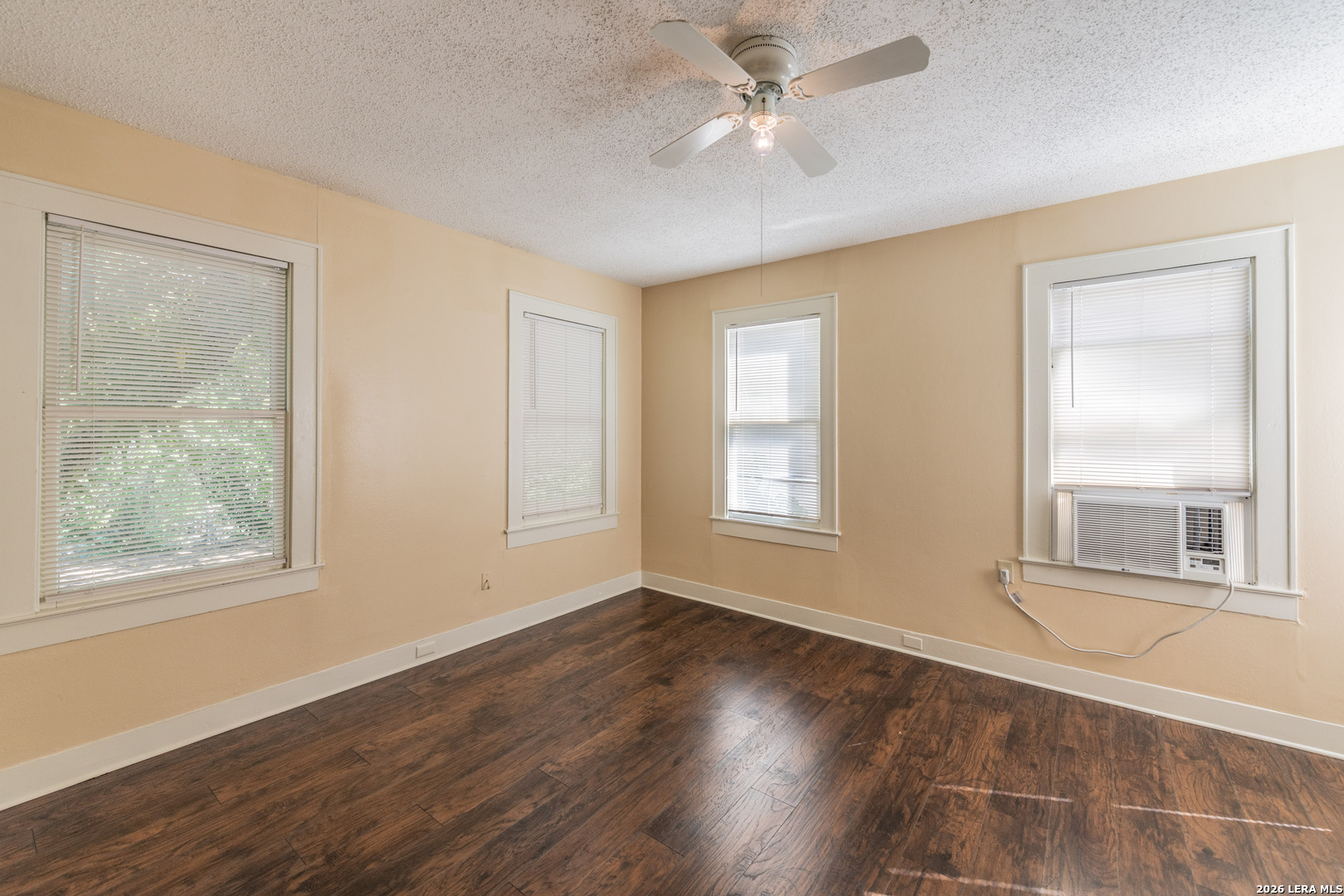 327 Eleanor San Antonio TX 78209