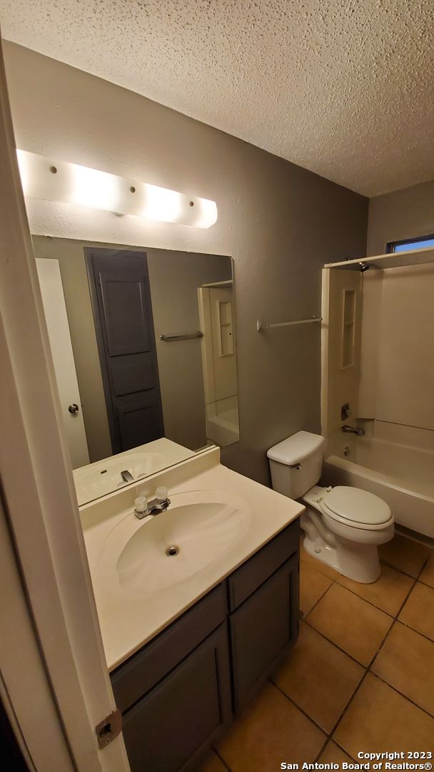 4704 Oakfield Way San Antonio TX 78250