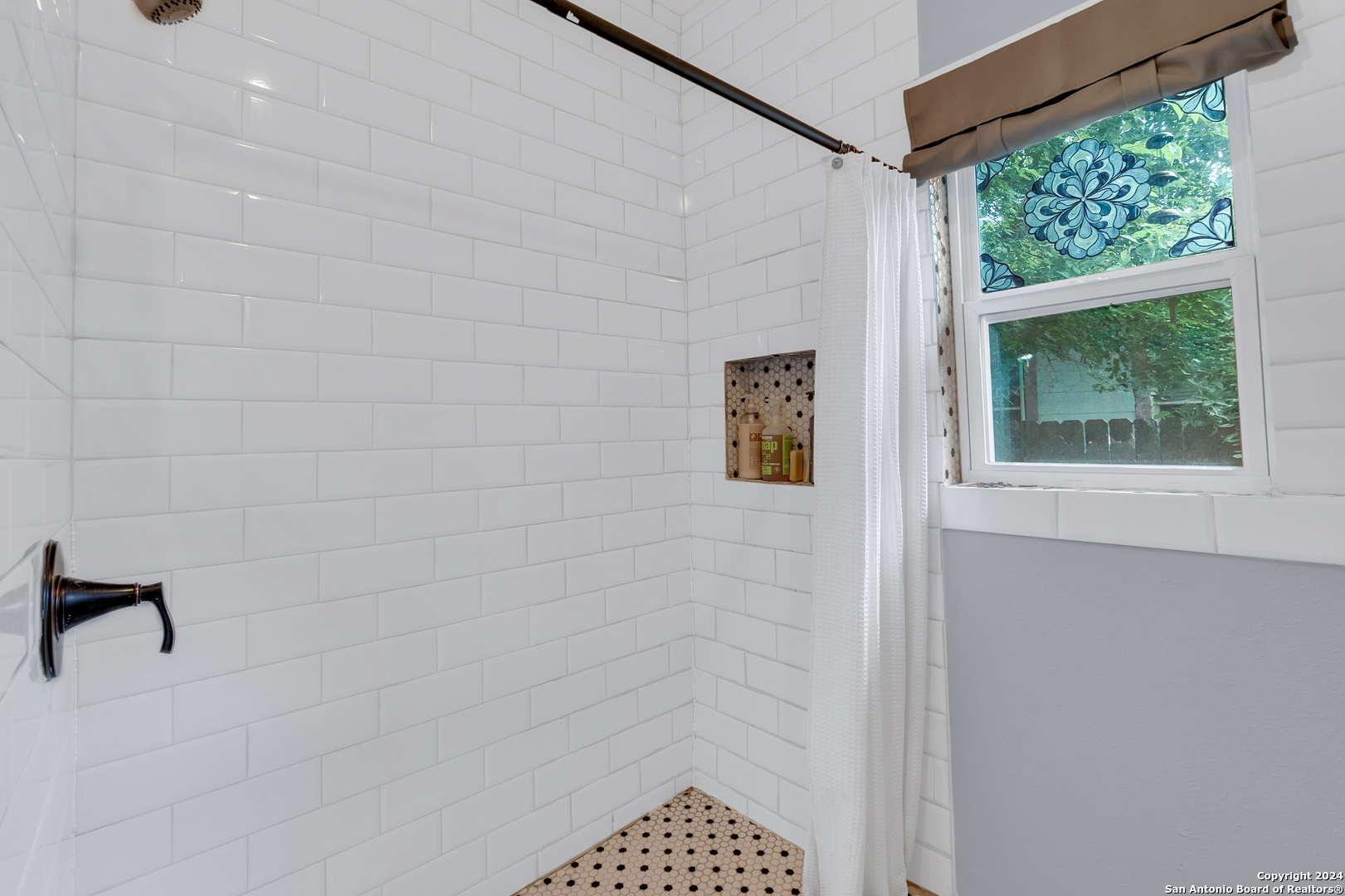 134 E High Avenue San Antonio TX 78210