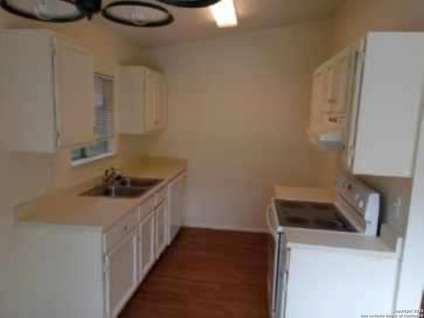 9835 Meadow Way Converse TX 78109