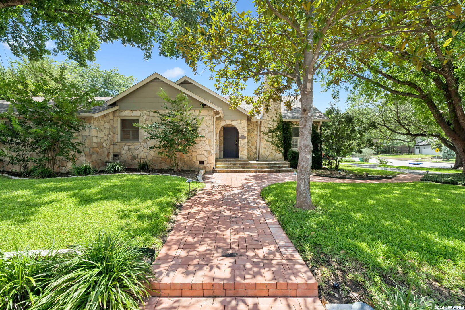 102 Nacogdoches Road Alamo Heights TX 78209