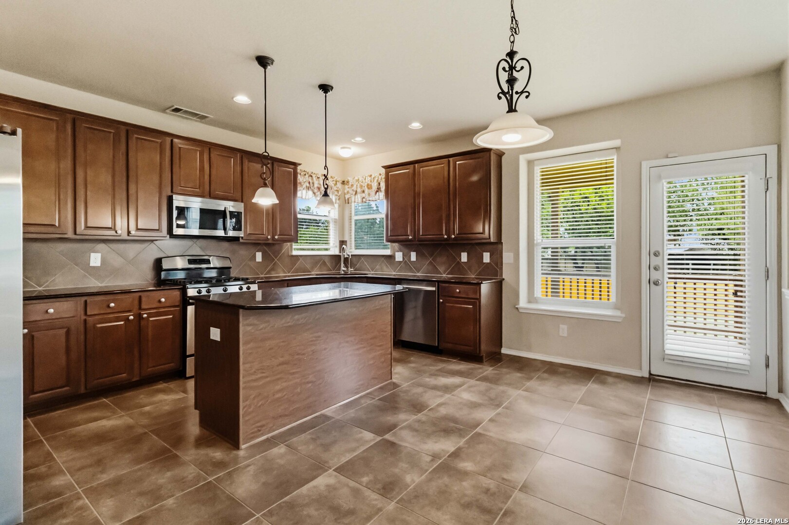6238 Ozona San Antonio TX 78253