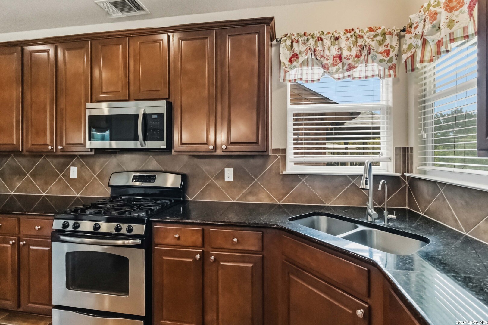 6238 Ozona San Antonio TX 78253