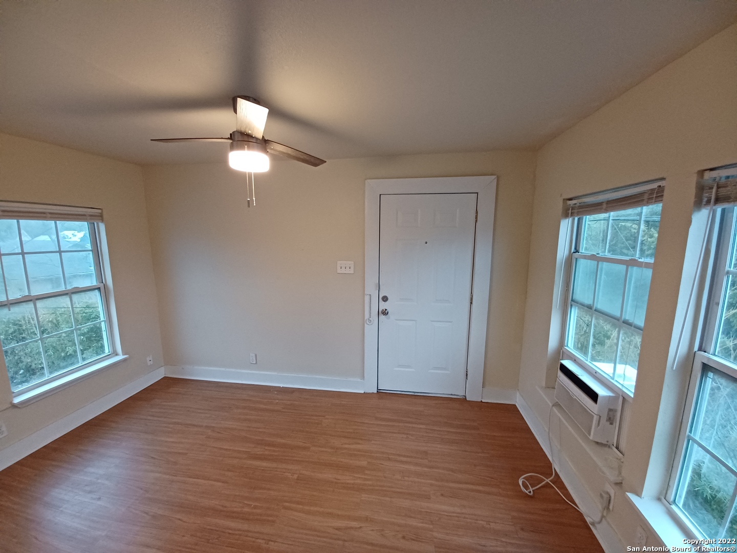 905 W Lynwood Avenue San Antonio TX 78201