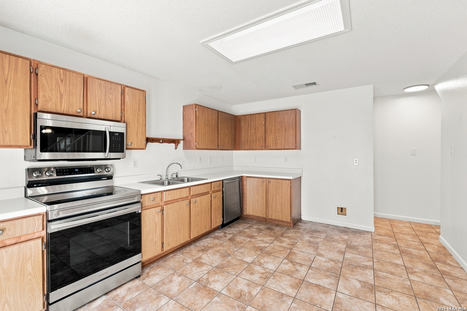 8018 Chestnut Bluff Drive Converse TX 78109