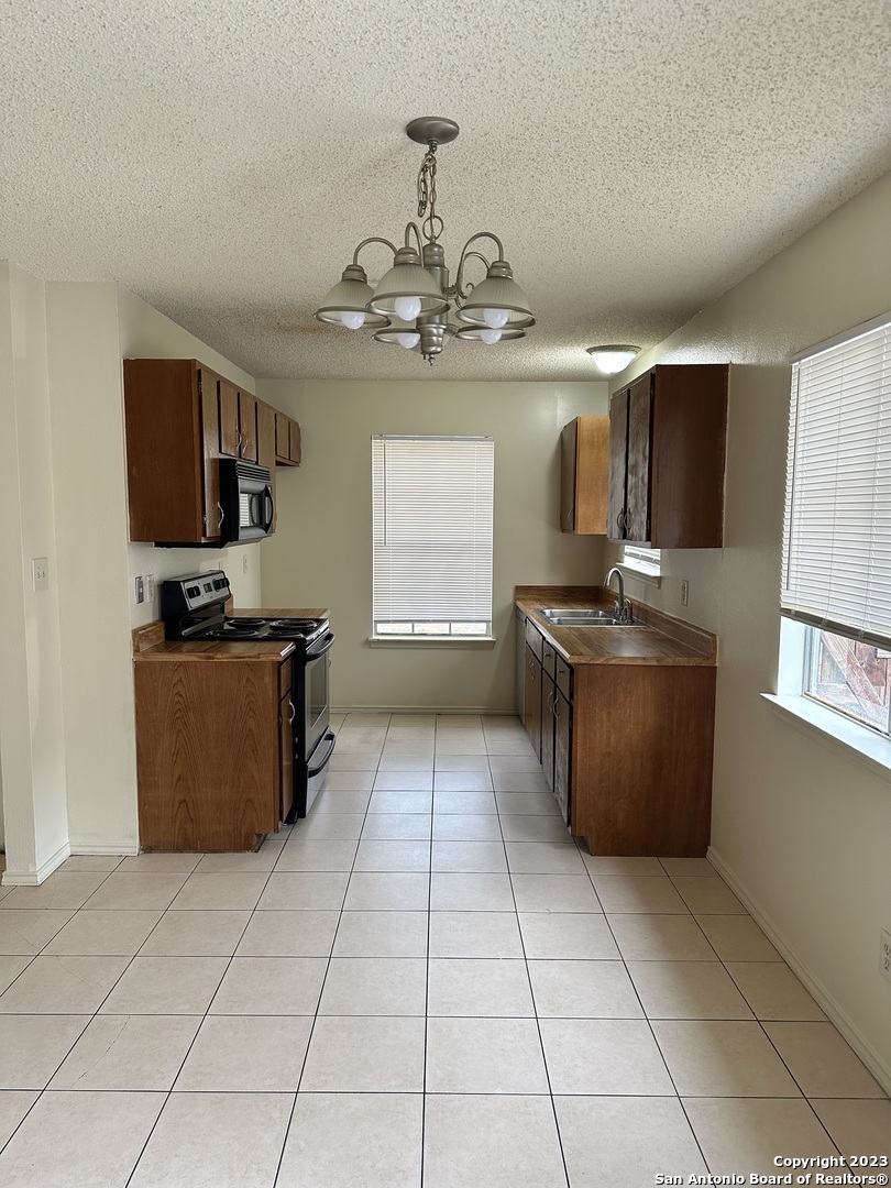 7319 Hardesty San Antonio TX 78250