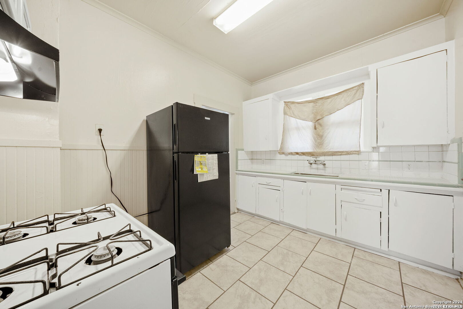 906 S Gevers Street San Antonio TX 78210
