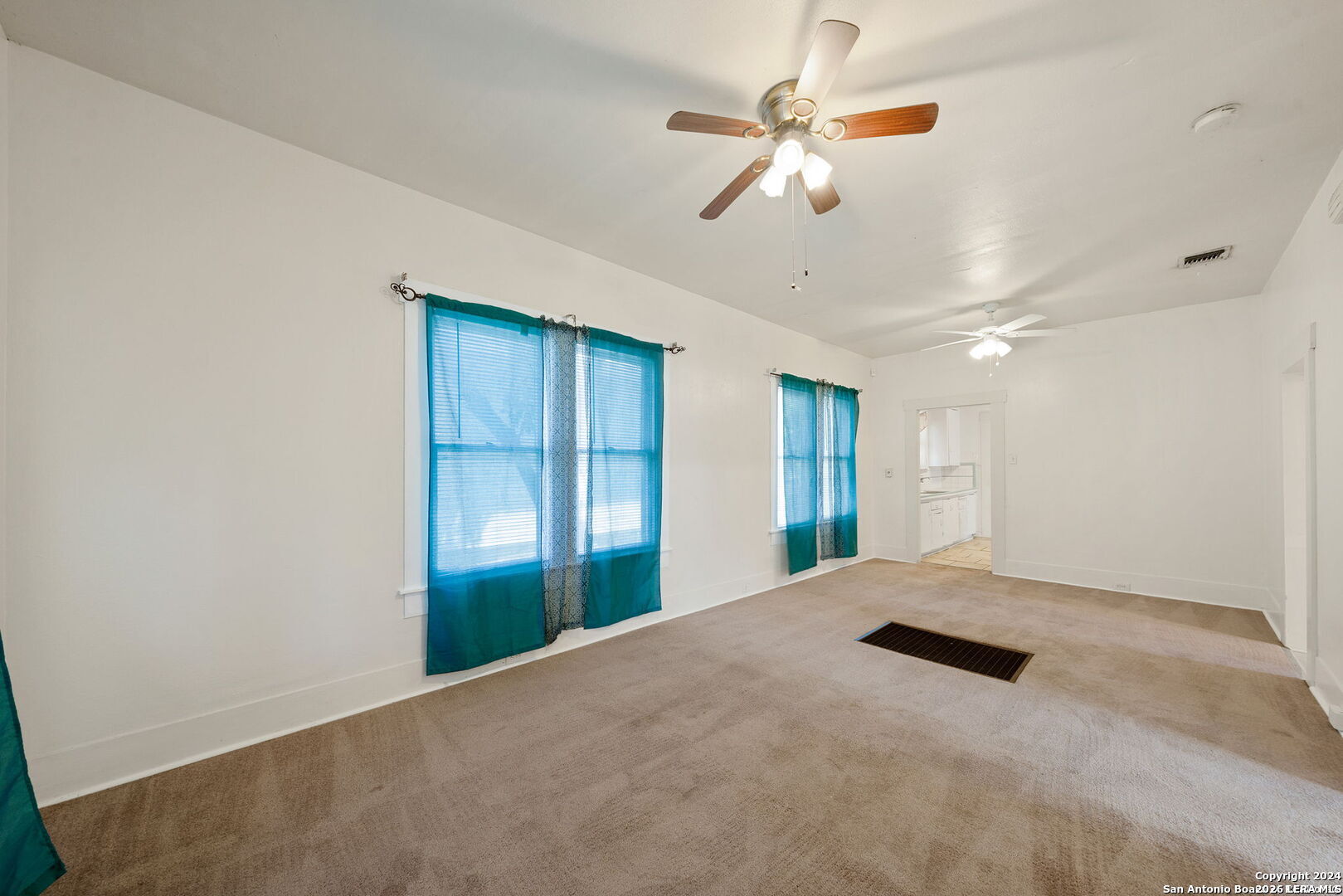 906 S Gevers Street San Antonio TX 78210
