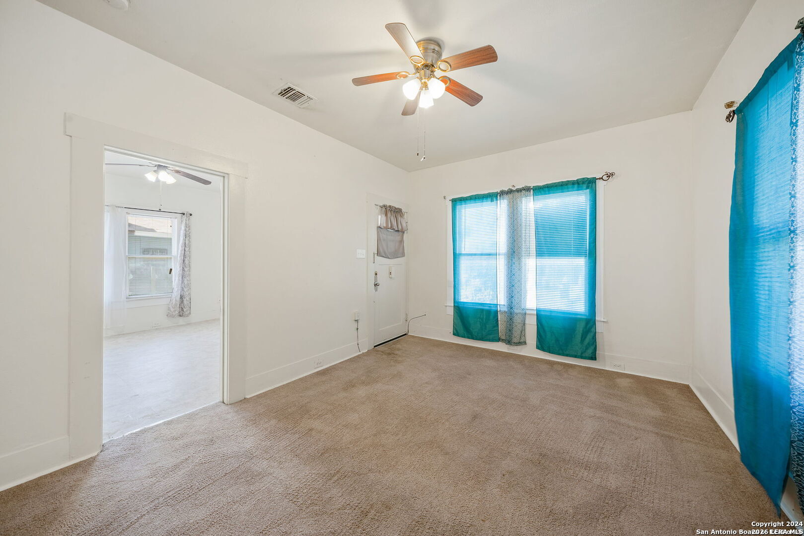 906 S Gevers Street San Antonio TX 78210