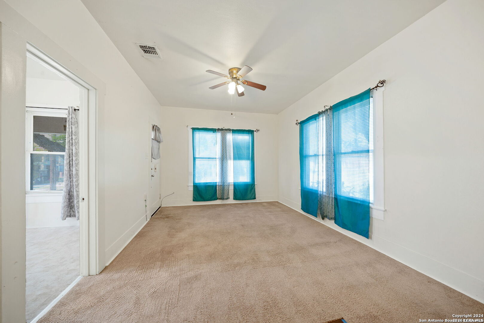 906 S Gevers Street San Antonio TX 78210