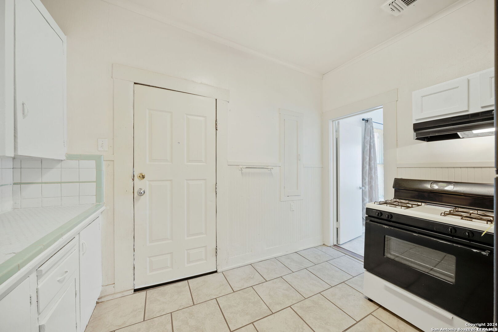 906 S Gevers Street San Antonio TX 78210