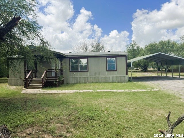 165 County Road 6751 Devine TX 78016