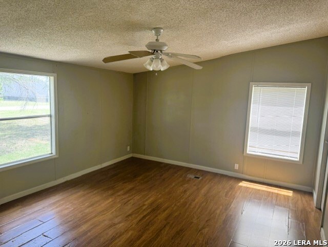 165 County Road 6751 Devine TX 78016