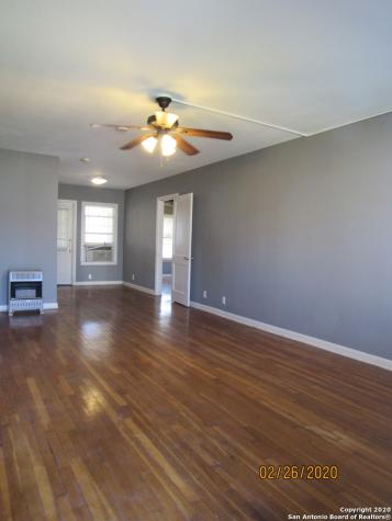 818 W Russell Place San Antonio TX 78212