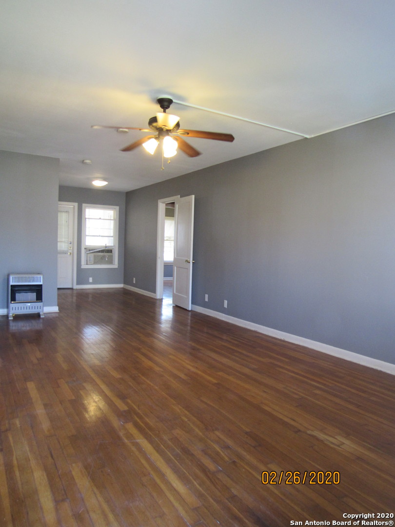 818 W Russell Place San Antonio TX 78212