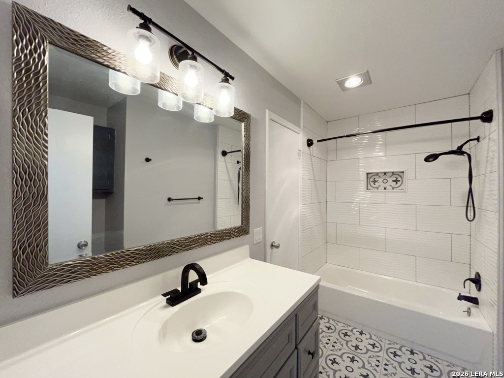 10150 Woodtrail San Antonio TX 78250