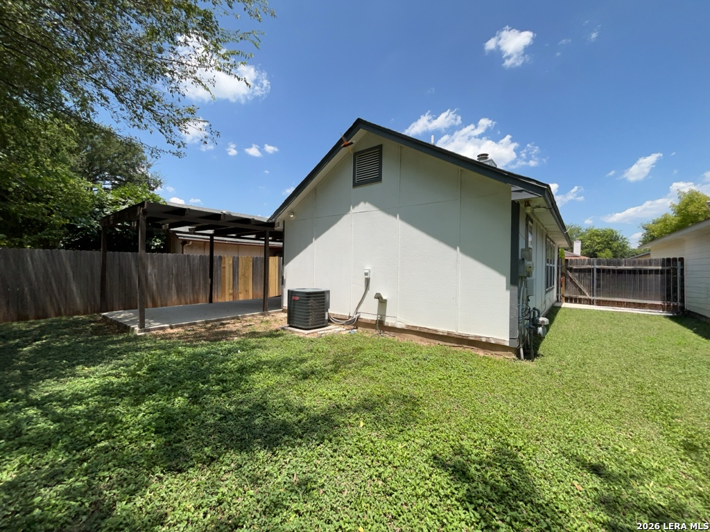 10150 Woodtrail San Antonio TX 78250