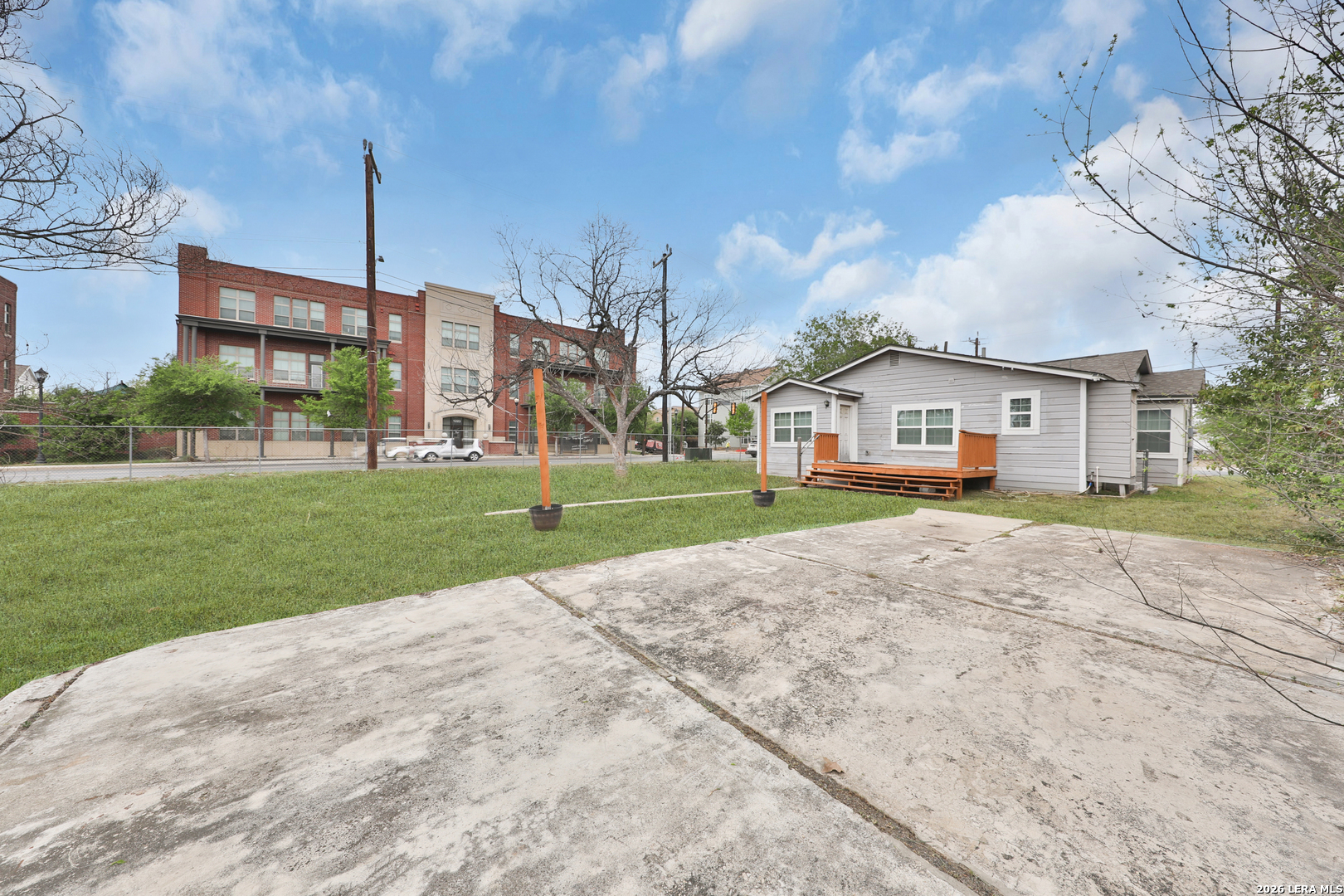 2006 Hays Street San Antonio TX 78202