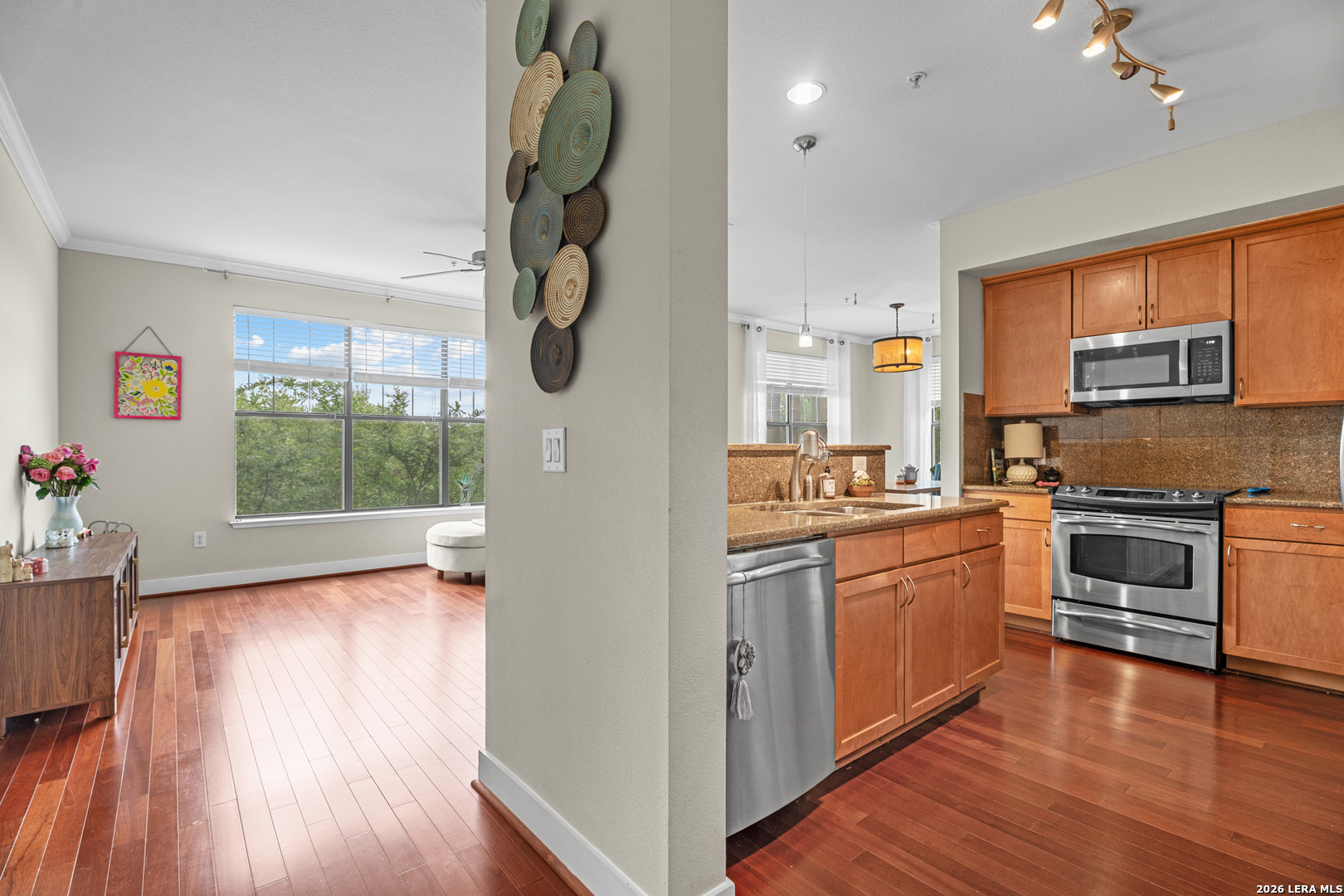 7342 Oak Manor San Antonio TX 78229