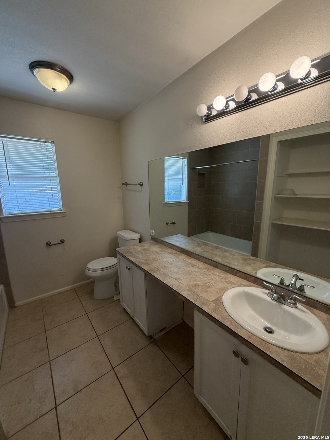 5802 Oak Country Way San Antonio TX 78247