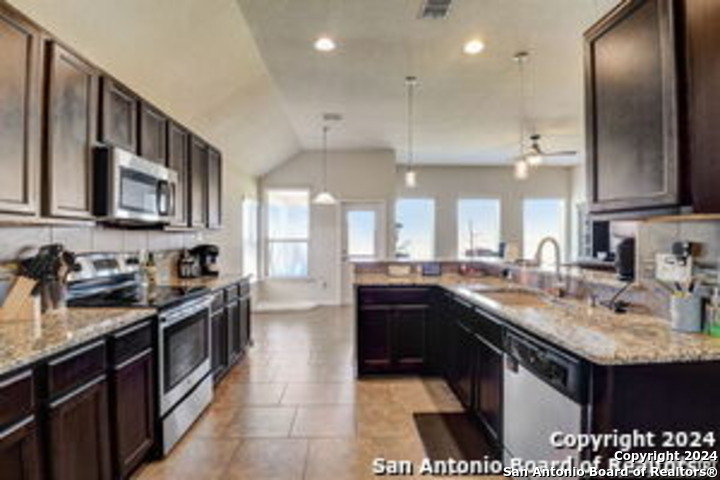 3929 Pease Park Converse TX 78109