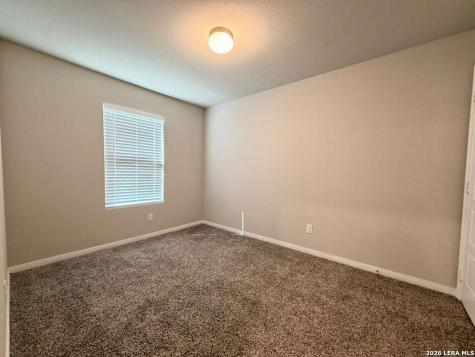 627 Retama Pass San Antonio TX 78219
