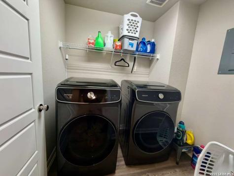 627 Retama Pass San Antonio TX 78219
