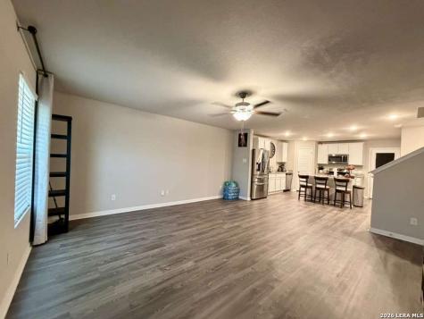 627 Retama Pass San Antonio TX 78219