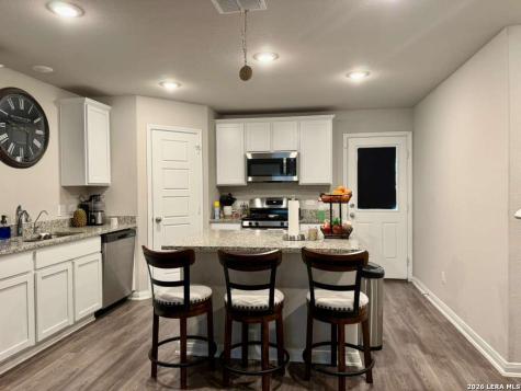 627 Retama Pass San Antonio TX 78219