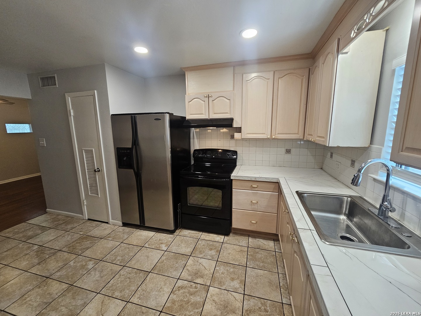235 Sunnyland San Antonio TX 78228