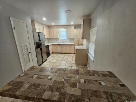 235 Sunnyland San Antonio TX 78228