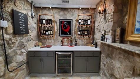 9810 Park Drive Helotes TX 78023