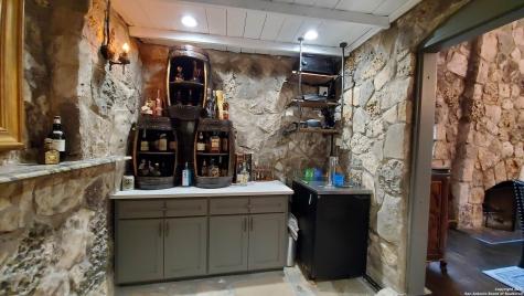9810 Park Drive Helotes TX 78023