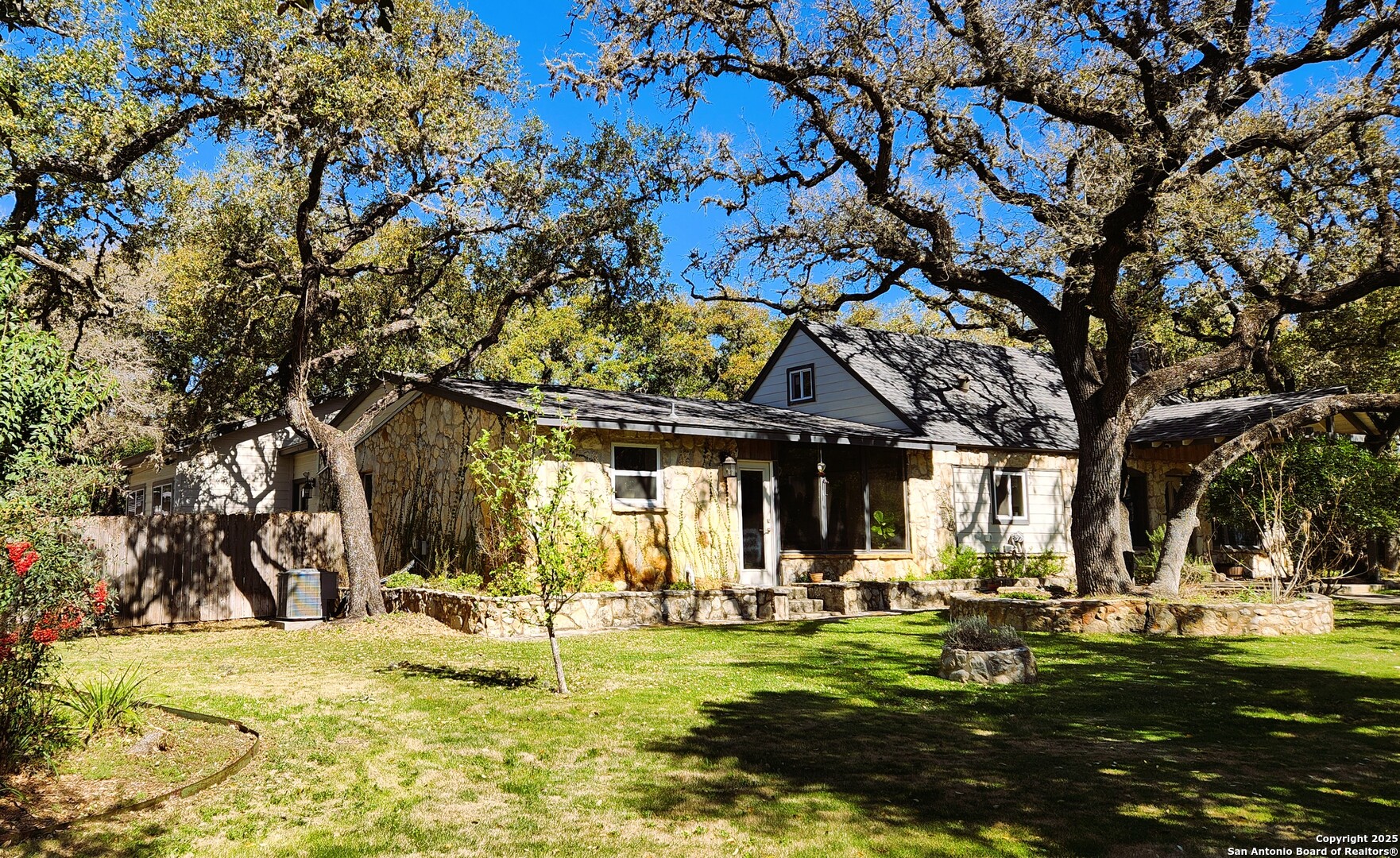 9810 Park Drive Helotes TX 78023