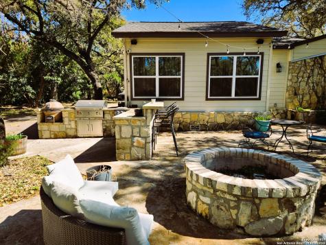 9810 Park Drive Helotes TX 78023