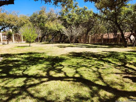 9810 Park Drive Helotes TX 78023
