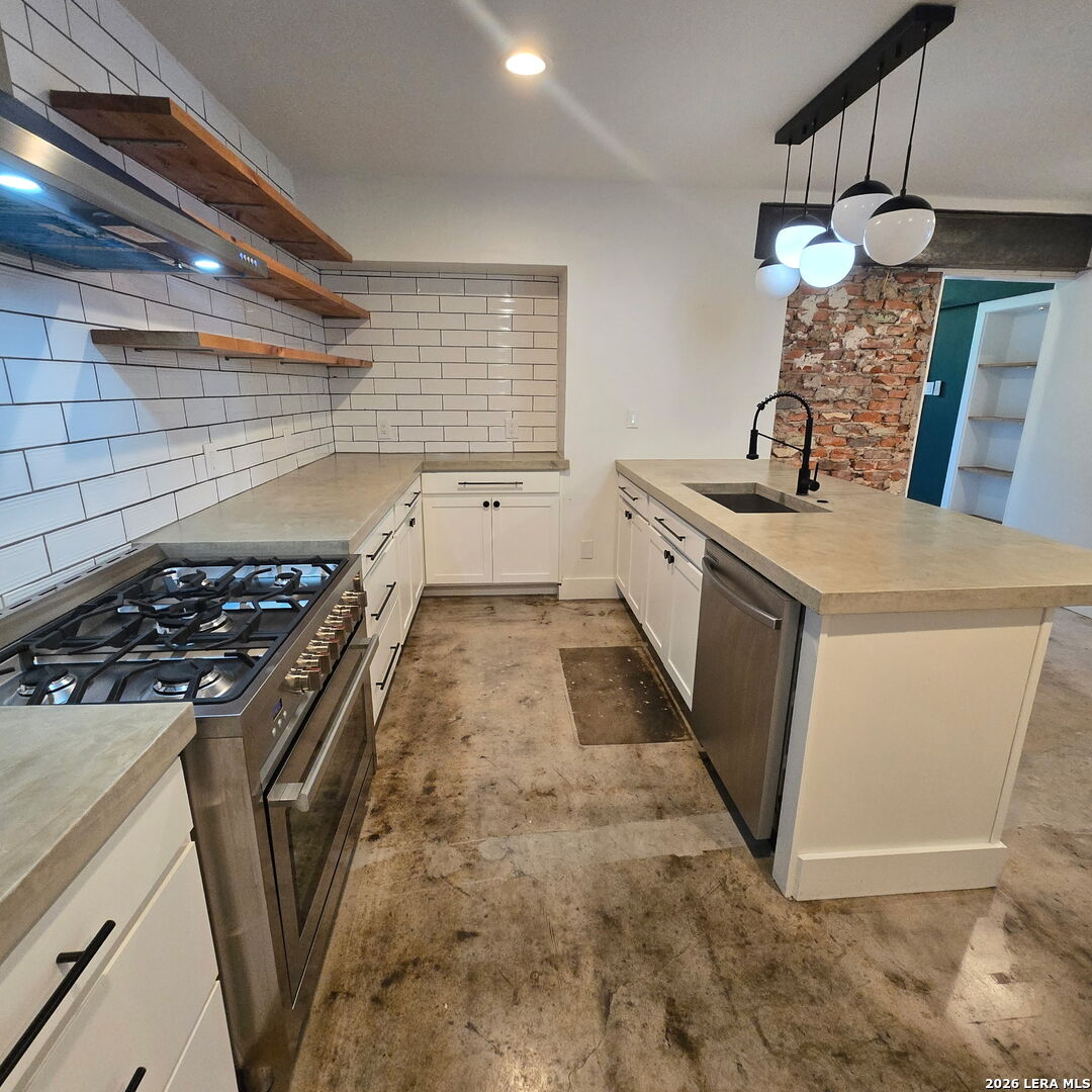 230 W Craig Place San Antonio TX 78212